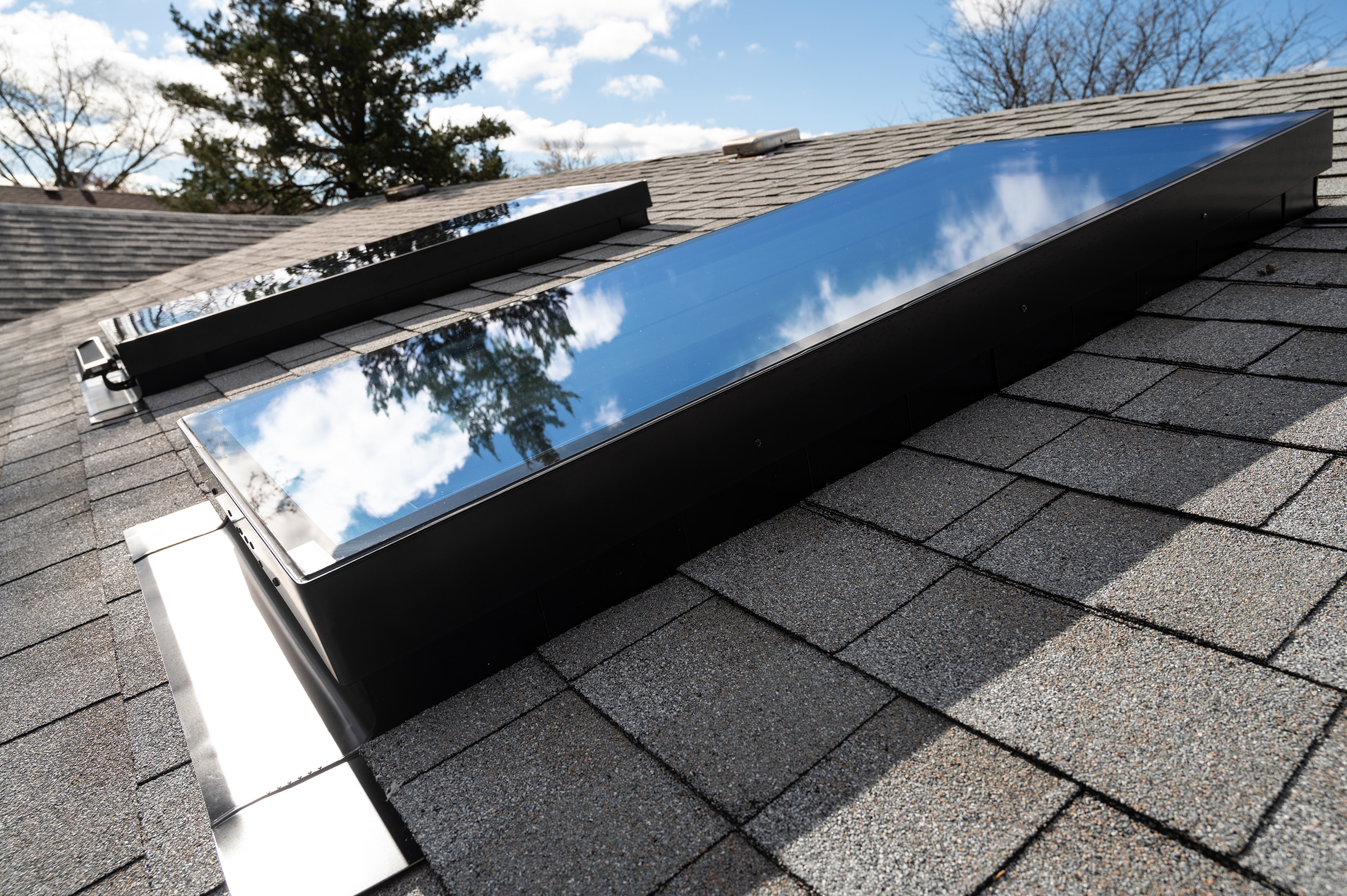 The infinity glass gives the PDX and PDS a sleek profile.