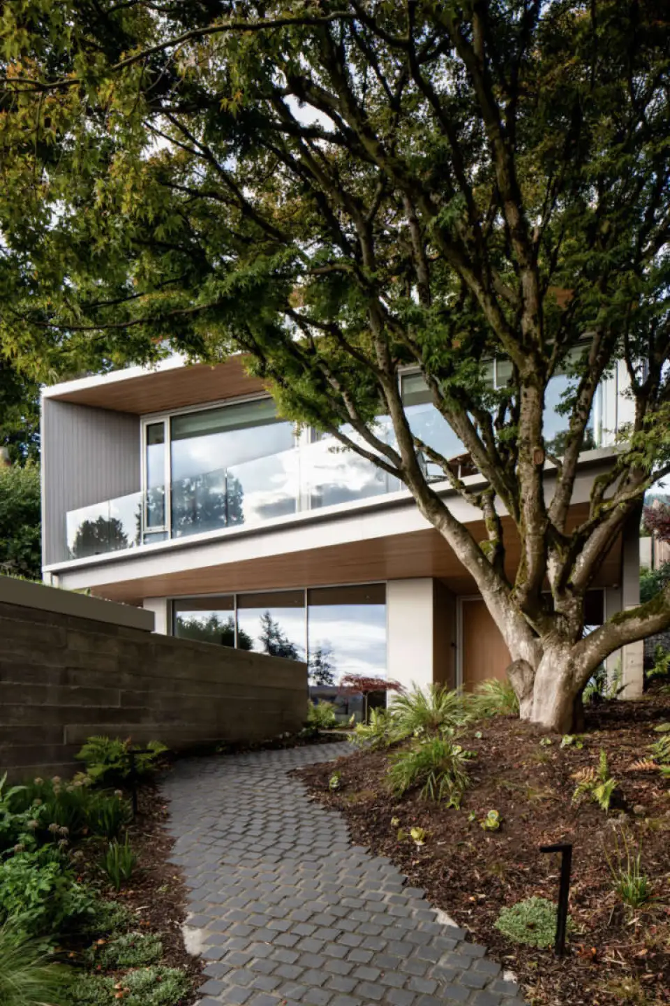 naikoon contracting front