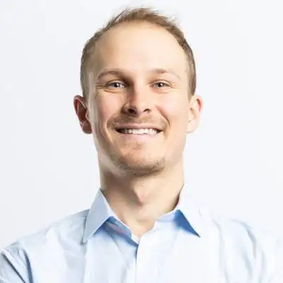 auri bukauskas headshot