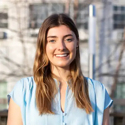Madeline Weir Headshot 1