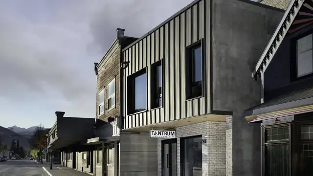 Streetscape with finished front 20200511 TreeConstruction0532.FIN