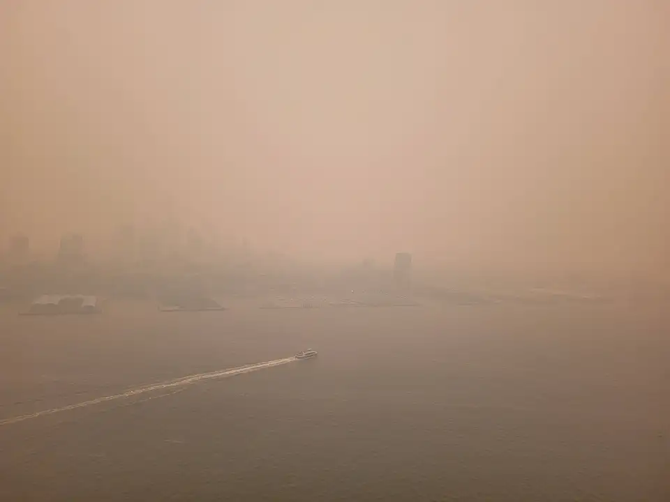 Smoke in NYC from Canadian wildfires, June 2023. “I was already happy with the Passive House setup but seeing it in these conditions made me even happier," said Brooklyn Passive House owner Chad Dickerson.