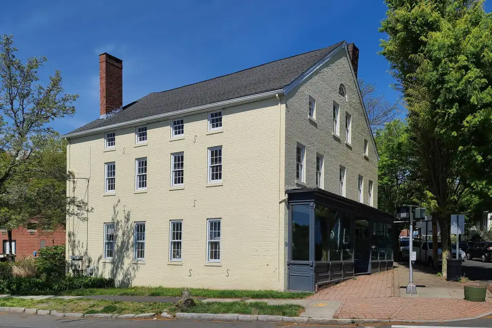 USE King's Block   Photo   Exterior 2