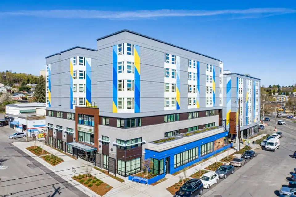 1. DESC HPS   Exterior 1