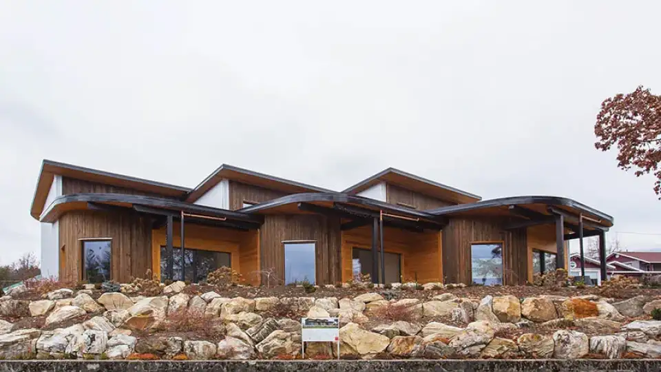 Cover 95 7thAve Nakusp 6205 1635881266