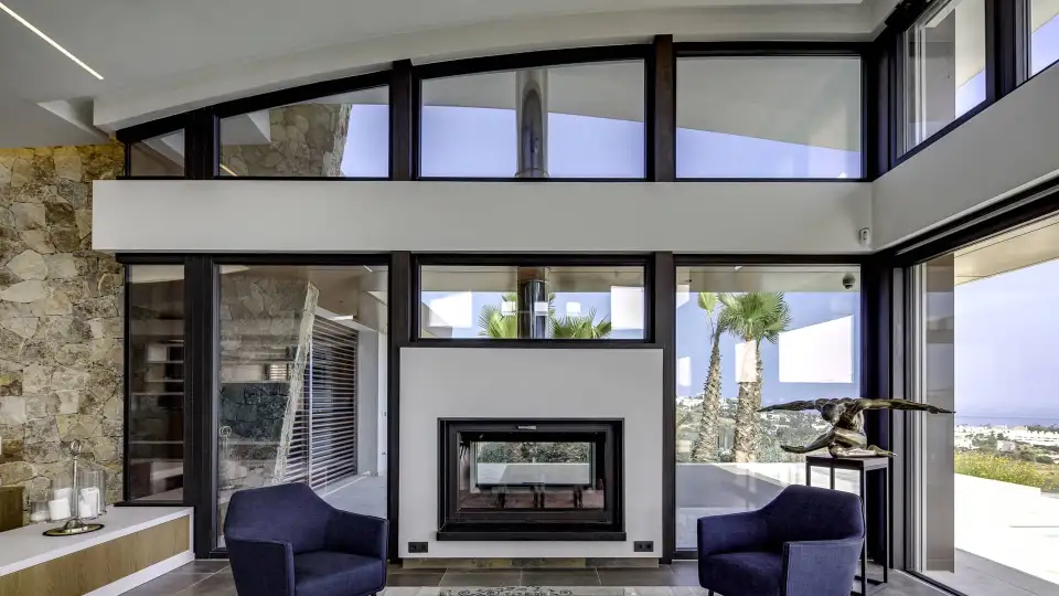 08 Wave House livingroom chimeny Cacopardo Architects