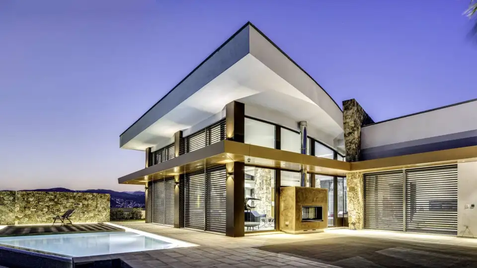 00 Wave House Terrace corner view 3 Night Cacopardo Architects