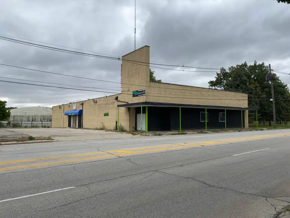 The River Bend Food Bank and FISH of Galesburg before the retrofit.
