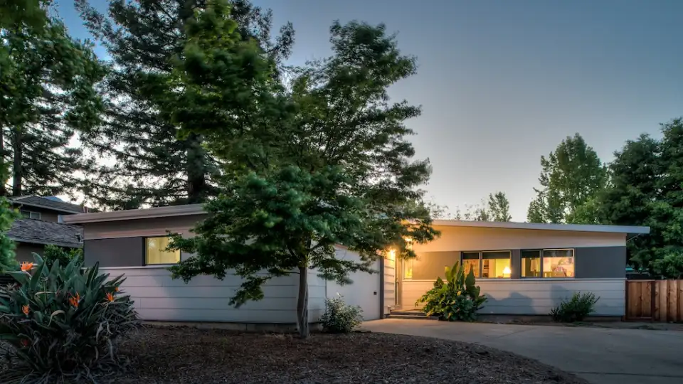 Valley Exterior 1024x   Bronwyn Barry