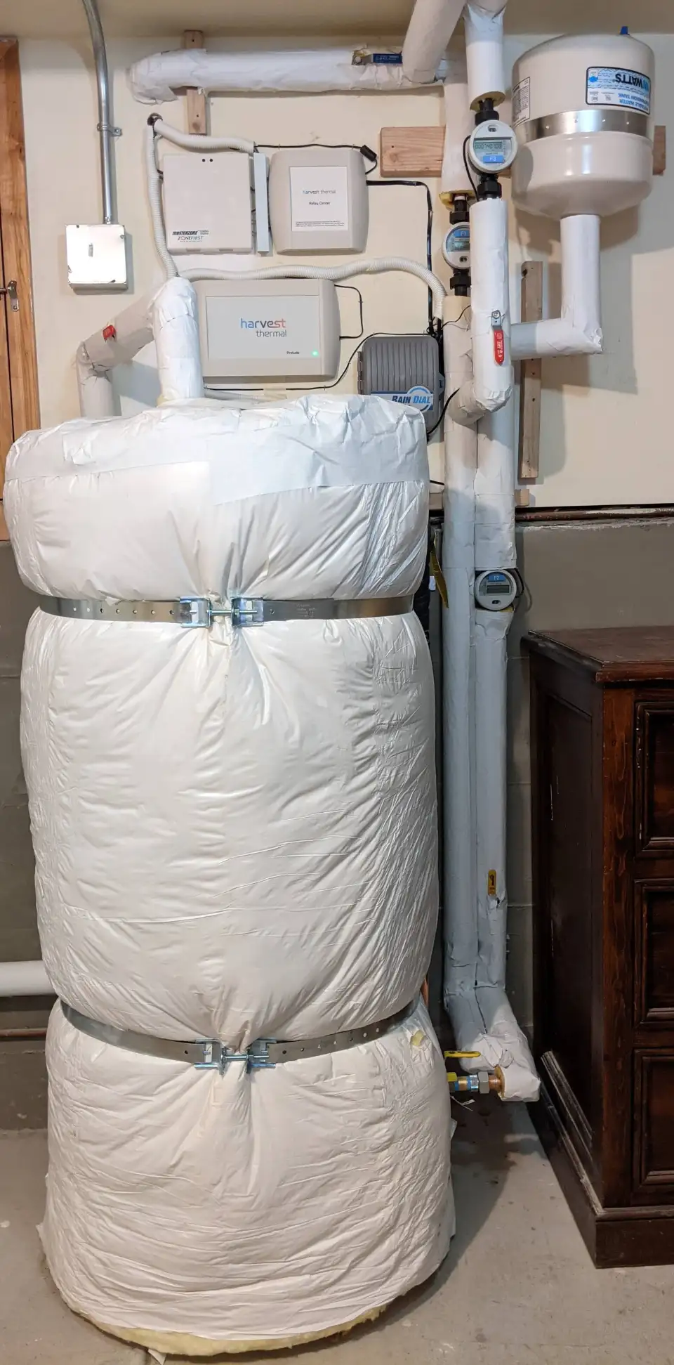 1 Berkeley Pilot House Insulated Tank Cropped